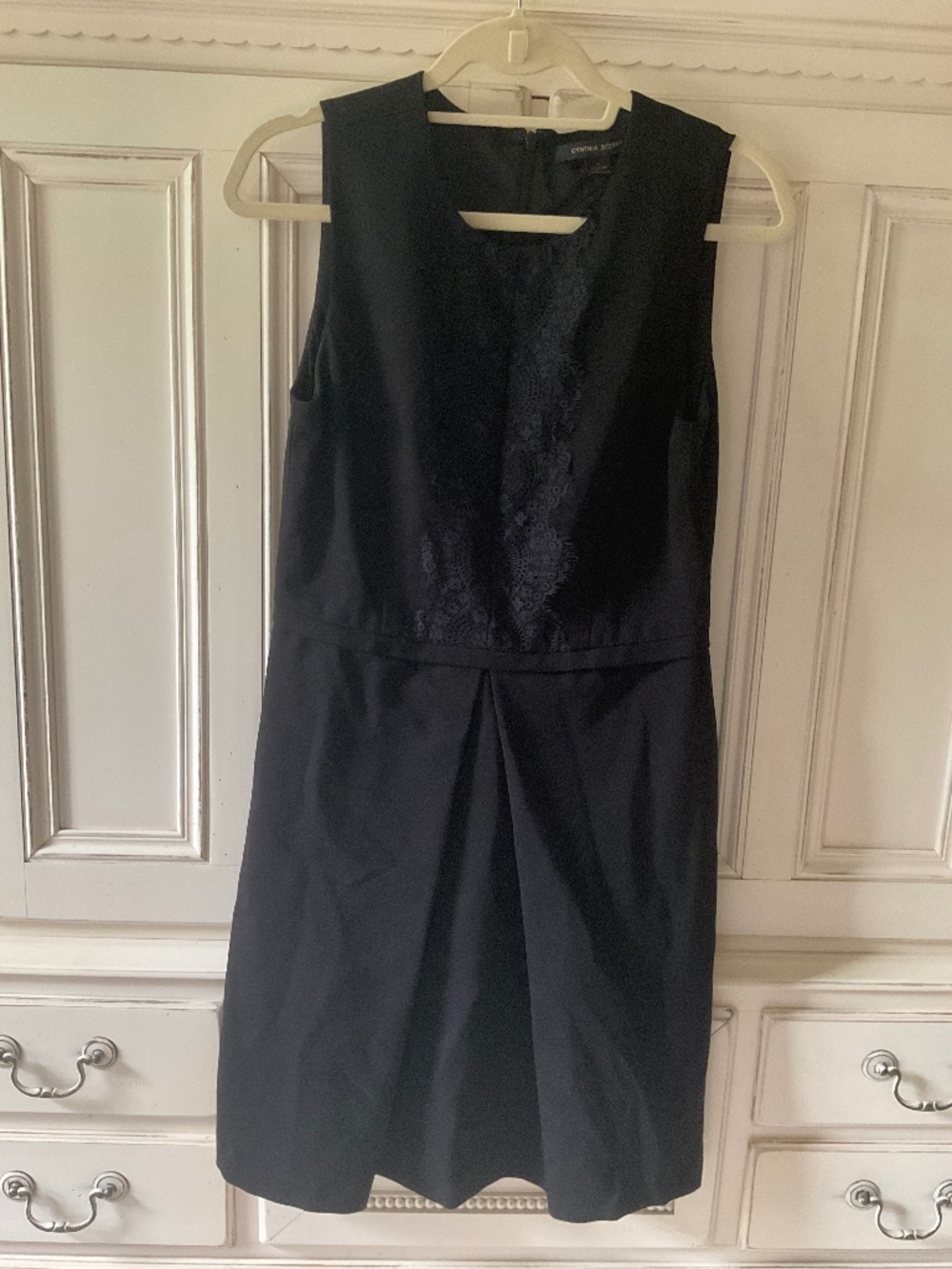 SZ 8 Cynthia Steffe Dress